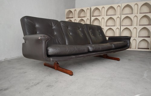 Mid century danish brown - mid,